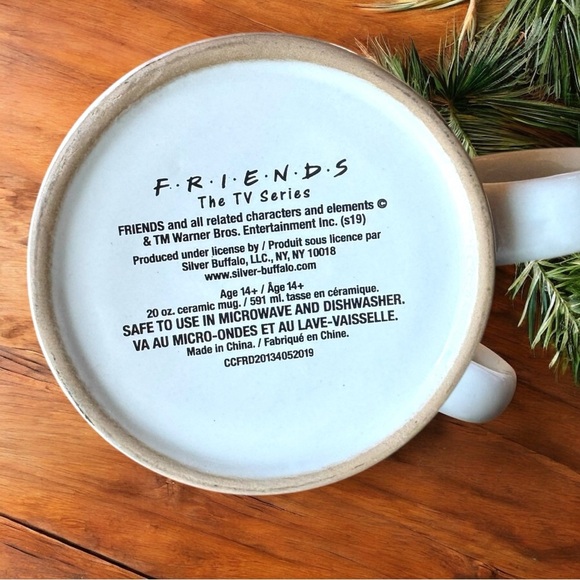 F.R.I.E.N.D.S Central Perk Oversized 20oz Coffee Mug – Silver Buffalo - Picture 6 of 10